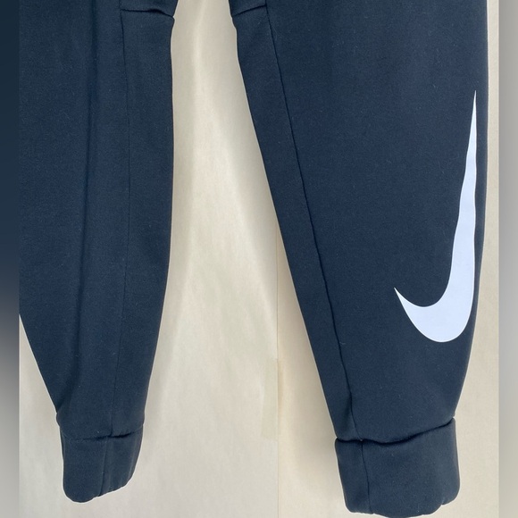 Nike Men's Therma Dri-Fit Swoosh Cuffed Standard Fit Black Training Pants Size M - Picture 3 of 4